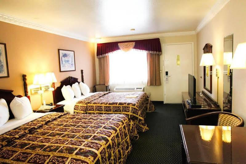 Days Inn By Wyndham Ukiah Exteriör bild